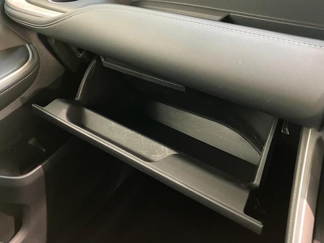 ノアハイブリッドS−Z 10.5型ナビ バックカメラ ドラレコTSS コーナーセンサー 10.5型フルセグナビ バックカメラ 前後ドラレコ ETC2.0 DVD Bluetooth USB シートヒーター レーダークルコン 両側電動スライドドア スマートキー(滋賀県)の中古車