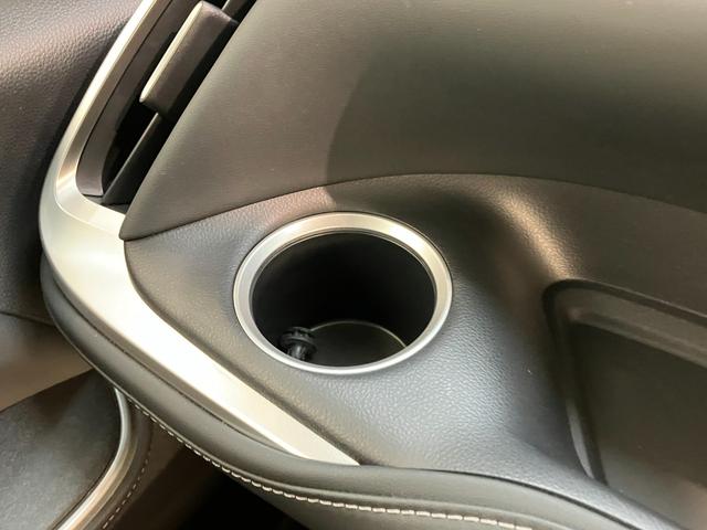 ノアハイブリッドS−Z 10.5型ナビ バックカメラ ドラレコTSS コーナーセンサー 10.5型フルセグナビ バックカメラ 前後ドラレコ ETC2.0 DVD Bluetooth USB シートヒーター レーダークルコン 両側電動スライドドア スマートキー(滋賀県)の中古車