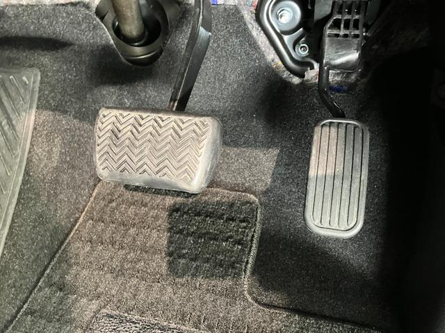 ノアハイブリッドS−Z 10.5型ナビ バックカメラ ドラレコTSS コーナーセンサー 10.5型フルセグナビ バックカメラ 前後ドラレコ ETC2.0 DVD Bluetooth USB シートヒーター レーダークルコン 両側電動スライドドア スマートキー(滋賀県)の中古車