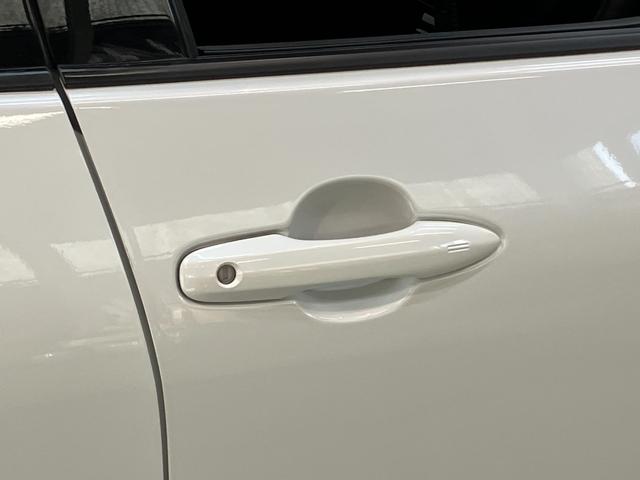 プリウスPHVSナビパッケージ・GRスポーツ 11型ナビ バックカメラトヨタセーフティセンス 11.6型フルセグナビ バックカメラ Bluetooth USB ETC2.0 レーダークルコン シートヒーター 革シート LED オートライト オートエアコン(滋賀県)の中古車