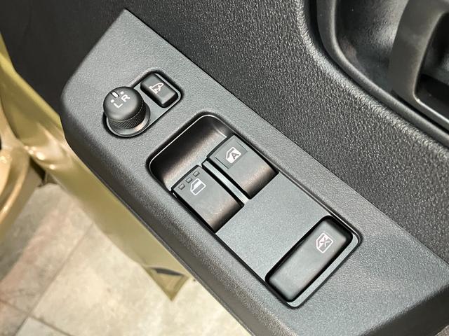 ハイゼットトラックジャンボエクストラ　４ＷＤ　ＣＶＴ　届出済未使用車衝突被害軽減ブレーキ　スマアシ　コーナーセンサー　ＬＥＤヘッドライト　オートライト　スマートキー　パワーウインドウ　電動格納式ミラー　パートタイム４ＷＤ　デフロック　荷台作業灯　デフロック（滋賀県）の中古車