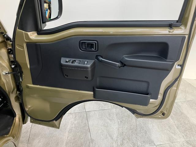 ハイゼットトラックジャンボエクストラ　４ＷＤ　ＣＶＴ　届出済未使用車衝突被害軽減ブレーキ　スマアシ　コーナーセンサー　ＬＥＤヘッドライト　オートライト　スマートキー　パワーウインドウ　電動格納式ミラー　パートタイム４ＷＤ　デフロック　荷台作業灯　デフロック（滋賀県）の中古車