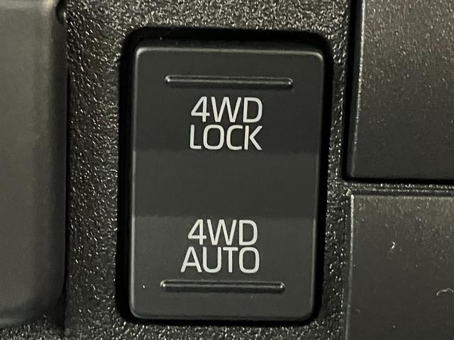 ハイゼットトラックスタンダード　４ＷＤ　ＣＶＴ　届出済未使用車衝突被害軽減ブレーキ　コーナーセンサー　パートタイム４ＷＤ　ＡＭ／ＦＭラジオ　マニュアルエアコン　マニュアルレベリング　オートライト（滋賀県）の中古車