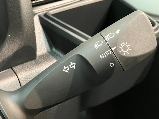 ハイゼットトラックスタンダード　４ＷＤ　ＣＶＴ　届出済未使用車衝突被害軽減ブレーキ　コーナーセンサー　パートタイム４ＷＤ　ＡＭ／ＦＭラジオ　マニュアルエアコン　マニュアルレベリング　オートライト（滋賀県）の中古車