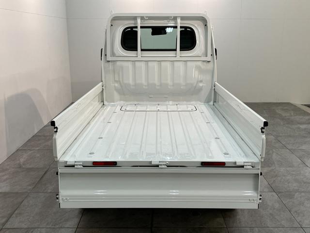 ハイゼットトラックスタンダード　４ＷＤ　ＣＶＴ　届出済未使用車衝突被害軽減ブレーキ　コーナーセンサー　パートタイム４ＷＤ　ＡＭ／ＦＭラジオ　マニュアルエアコン　マニュアルレベリング　オートライト（滋賀県）の中古車