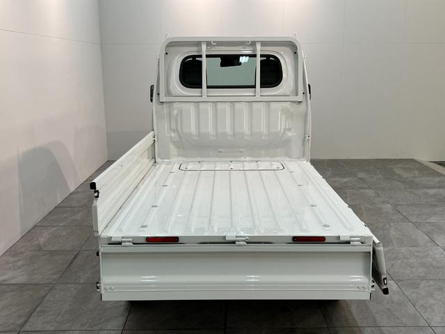 ハイゼットトラックスタンダード　４ＷＤ　ＣＶＴ　届出済未使用車衝突被害軽減ブレーキ　コーナーセンサー　パートタイム４ＷＤ　ＡＭ／ＦＭラジオ　マニュアルエアコン　マニュアルレベリング　オートライト（滋賀県）の中古車