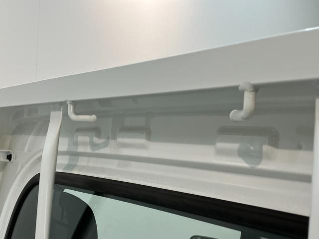 ハイゼットトラックスタンダード　４ＷＤ　ＣＶＴ　届出済未使用車衝突被害軽減ブレーキ　コーナーセンサー　パートタイム４ＷＤ　ＡＭ／ＦＭラジオ　マニュアルエアコン　マニュアルレベリング　オートライト（滋賀県）の中古車