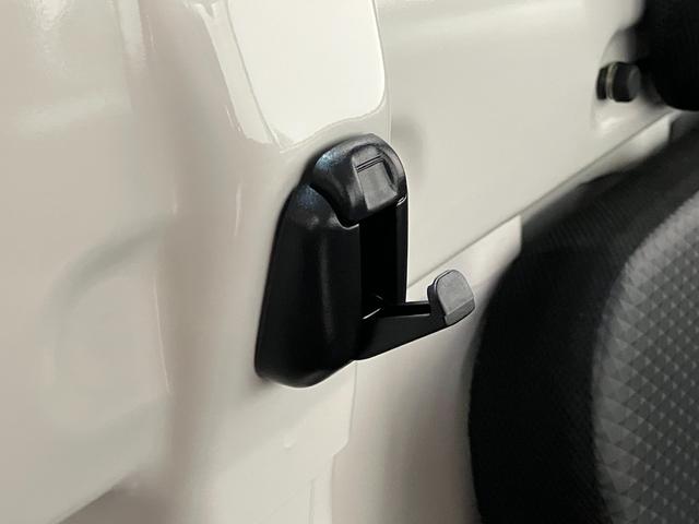 ハイゼットトラックスタンダード　４ＷＤ　ＣＶＴ　届出済未使用車衝突被害軽減ブレーキ　コーナーセンサー　パートタイム４ＷＤ　ＡＭ／ＦＭラジオ　マニュアルエアコン　マニュアルレベリング　オートライト（滋賀県）の中古車