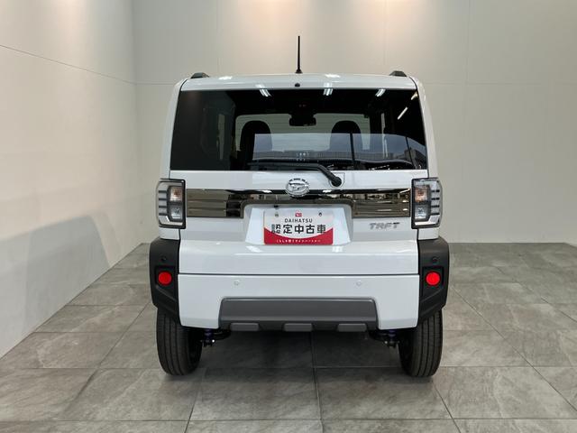 タフトＧダーククロムベンチャー　届出済未使用車　９型Ｄ．Ａ衝突被害軽減ブレーキ　コーナーセンサー　９型ディスプレイオーディオ　バックカメラ　レーダークルーズコントロール　前席シートヒーター　電動パーキング　オートエアコン　スマートキー　エコアイドル（滋賀県）の中古車