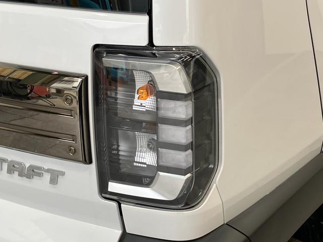 タフトＧダーククロムベンチャー　届出済未使用車　９型Ｄ．Ａ衝突被害軽減ブレーキ　コーナーセンサー　９型ディスプレイオーディオ　バックカメラ　レーダークルーズコントロール　前席シートヒーター　電動パーキング　オートエアコン　スマートキー　エコアイドル（滋賀県）の中古車