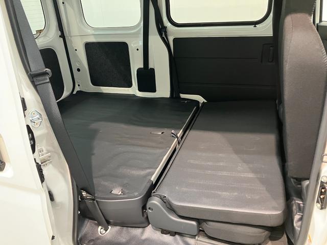 ハイゼットカーゴＤＸ　４ＷＤ　ＣＶＴ車　キーレス　前席パワーウインドウ衝突被害軽減ブレーキ　スマアシ　コーナーセンサー　キーレス　前席パワーウインドウ　ＡＭ／ＦＭステレオ　両側スライドドア　パートタイム４ＷＤ　オートライト（滋賀県）の中古車