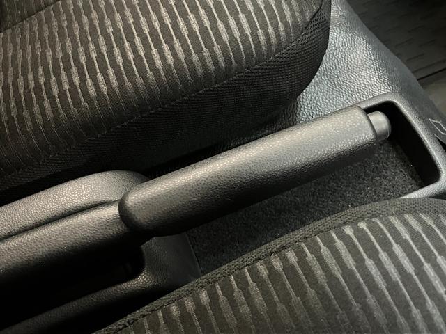 ハイゼットカーゴＤＸ　４ＷＤ　ＣＶＴ車　キーレス　前席パワーウインドウ衝突被害軽減ブレーキ　スマアシ　コーナーセンサー　キーレス　前席パワーウインドウ　ＡＭ／ＦＭステレオ　両側スライドドア　パートタイム４ＷＤ　オートライト（滋賀県）の中古車