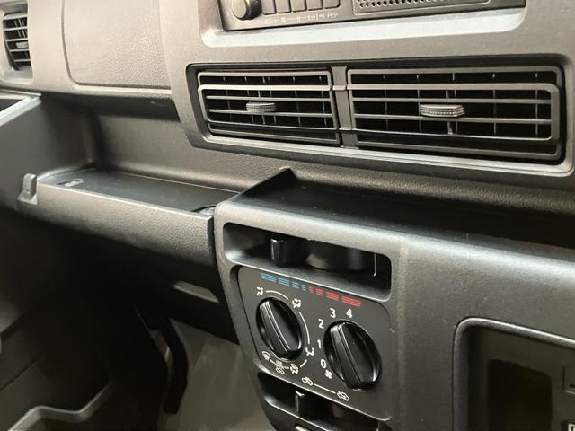 ハイゼットカーゴＤＸ　４ＷＤ　ＣＶＴ車　キーレス　前席パワーウインドウ衝突被害軽減ブレーキ　スマアシ　コーナーセンサー　キーレス　前席パワーウインドウ　ＡＭ／ＦＭステレオ　両側スライドドア　パートタイム４ＷＤ　オートライト（滋賀県）の中古車