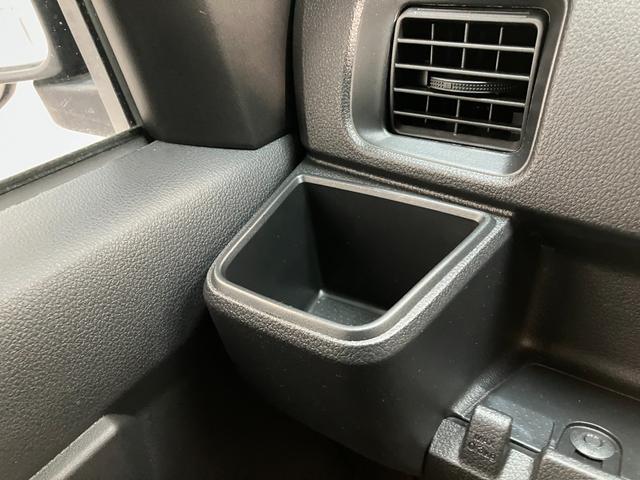 ハイゼットカーゴＤＸ　４ＷＤ　ＣＶＴ車　キーレス　前席パワーウインドウ衝突被害軽減ブレーキ　スマアシ　コーナーセンサー　キーレス　前席パワーウインドウ　ＡＭ／ＦＭステレオ　両側スライドドア　パートタイム４ＷＤ　オートライト（滋賀県）の中古車