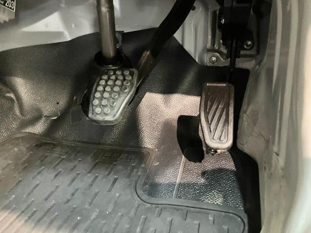 ハイゼットカーゴＤＸ　４ＷＤ　ＣＶＴ車　キーレス　前席パワーウインドウ衝突被害軽減ブレーキ　スマアシ　コーナーセンサー　キーレス　前席パワーウインドウ　ＡＭ／ＦＭステレオ　両側スライドドア　パートタイム４ＷＤ　オートライト（滋賀県）の中古車