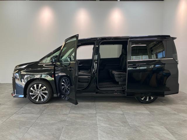 ヴォクシーハイブリッドＳ−Ｚ　１０型ナビ　レーダークルコン　Ｂカメラトヨタセーフティセンス　コーナーセンサー　１０型フルセグナビ　バックカメラ　ドラレコ　Ｂｌｕｅｔｏｏｔｈ　ＵＳＢ　ＥＴＣ　レーダークルコン　シートヒーター　両側パワスラ　デュアルエアコン　ＬＥＤ（滋賀県）の中古車