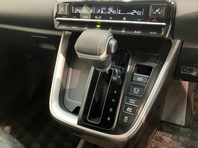 ヴォクシーハイブリッドＳ−Ｚ　１０型ナビ　レーダークルコン　Ｂカメラトヨタセーフティセンス　コーナーセンサー　１０型フルセグナビ　バックカメラ　ドラレコ　Ｂｌｕｅｔｏｏｔｈ　ＵＳＢ　ＥＴＣ　レーダークルコン　シートヒーター　両側パワスラ　デュアルエアコン　ＬＥＤ（滋賀県）の中古車