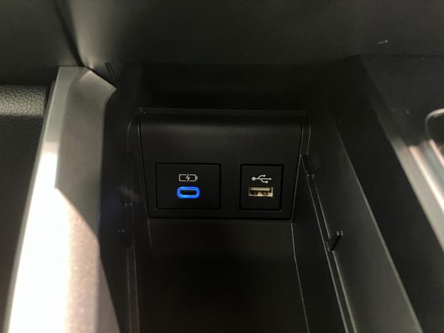 ヴォクシーハイブリッドＳ−Ｚ　１０型ナビ　レーダークルコン　Ｂカメラトヨタセーフティセンス　コーナーセンサー　１０型フルセグナビ　バックカメラ　ドラレコ　Ｂｌｕｅｔｏｏｔｈ　ＵＳＢ　ＥＴＣ　レーダークルコン　シートヒーター　両側パワスラ　デュアルエアコン　ＬＥＤ（滋賀県）の中古車