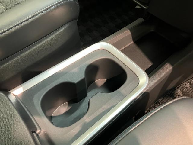 ヴォクシーハイブリッドＳ−Ｚ　１０型ナビ　レーダークルコン　Ｂカメラトヨタセーフティセンス　コーナーセンサー　１０型フルセグナビ　バックカメラ　ドラレコ　Ｂｌｕｅｔｏｏｔｈ　ＵＳＢ　ＥＴＣ　レーダークルコン　シートヒーター　両側パワスラ　デュアルエアコン　ＬＥＤ（滋賀県）の中古車