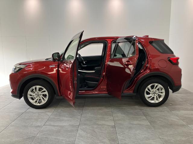 ロッキーＸ　ＨＥＶ　９型ディスプレイオーディオ　ドラレコ　車検整備付衝突被害軽減ブレーキ　コーナーセンサー　９型ディスプレイオーディオ　フルセグ　バックカメラ　Ｂｌｕｅｔｏｏｔｈ　ＵＳＢ　ＴＶコントロール　電動パーキング　ＬＥＤ　前後ドラレコ（滋賀県）の中古車