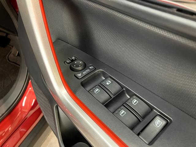 ロッキーＸ　ＨＥＶ　９型ディスプレイオーディオ　ドラレコ　車検整備付衝突被害軽減ブレーキ　コーナーセンサー　９型ディスプレイオーディオ　フルセグ　バックカメラ　Ｂｌｕｅｔｏｏｔｈ　ＵＳＢ　ＴＶコントロール　電動パーキング　ＬＥＤ　前後ドラレコ（滋賀県）の中古車