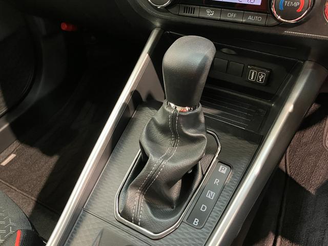 ロッキーＸ　ＨＥＶ　９型ディスプレイオーディオ　ドラレコ　車検整備付衝突被害軽減ブレーキ　コーナーセンサー　９型ディスプレイオーディオ　フルセグ　バックカメラ　Ｂｌｕｅｔｏｏｔｈ　ＵＳＢ　ＴＶコントロール　電動パーキング　ＬＥＤ　前後ドラレコ（滋賀県）の中古車