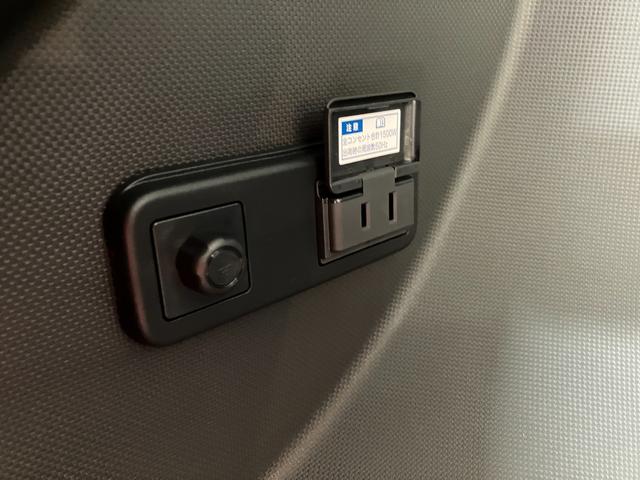 ロッキーＸ　ＨＥＶ　９型ディスプレイオーディオ　ドラレコ　車検整備付衝突被害軽減ブレーキ　コーナーセンサー　９型ディスプレイオーディオ　フルセグ　バックカメラ　Ｂｌｕｅｔｏｏｔｈ　ＵＳＢ　ＴＶコントロール　電動パーキング　ＬＥＤ　前後ドラレコ（滋賀県）の中古車