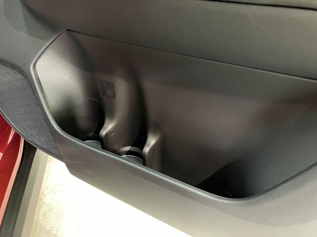 ロッキーＸ　ＨＥＶ　９型ディスプレイオーディオ　ドラレコ　車検整備付衝突被害軽減ブレーキ　コーナーセンサー　９型ディスプレイオーディオ　フルセグ　バックカメラ　Ｂｌｕｅｔｏｏｔｈ　ＵＳＢ　ＴＶコントロール　電動パーキング　ＬＥＤ　前後ドラレコ（滋賀県）の中古車