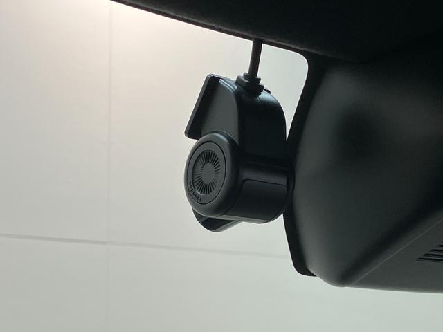 タントカスタムＲＳ　フルセグナビ　Ｂカメラ　レーダークルコン衝突被害軽減ブレーキ　コーナーセンサー　フルセグナビ　Ｂｌｕｅｔｏｏｔｈ　ＤＶＤ　ＵＳＢ　バックカメラ　前後ドラレコ　両側電動スライドドア　前席シートヒーター　ＬＥＤ　レーダクルーズコントロール（滋賀県）の中古車