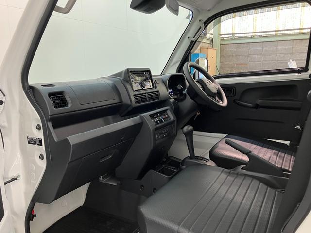 ハイゼットトラックスタンダード　４ＷＤ　ＣＶＴ車　ＣＤステレオ衝突被害軽減ブレーキ　コーナーセンサー　パートタイム４ＷＤ　ＣＤステレオ　マニュアルエアコン　マニュアルレベリング　オートライト（滋賀県）の中古車