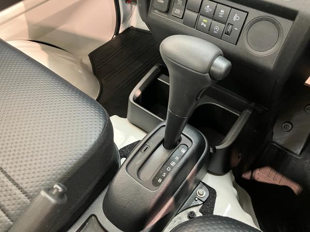 ハイゼットトラックスタンダード　４ＷＤ　ＣＶＴ車　ＣＤステレオ衝突被害軽減ブレーキ　コーナーセンサー　パートタイム４ＷＤ　ＣＤステレオ　マニュアルエアコン　マニュアルレベリング　オートライト（滋賀県）の中古車