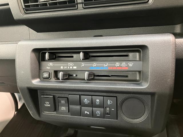 ハイゼットトラックスタンダード　４ＷＤ　ＣＶＴ車　ＣＤステレオ衝突被害軽減ブレーキ　コーナーセンサー　パートタイム４ＷＤ　ＣＤステレオ　マニュアルエアコン　マニュアルレベリング　オートライト（滋賀県）の中古車