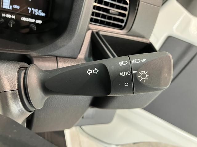 ハイゼットトラックスタンダード　４ＷＤ　ＣＶＴ車　ＣＤステレオ衝突被害軽減ブレーキ　コーナーセンサー　パートタイム４ＷＤ　ＣＤステレオ　マニュアルエアコン　マニュアルレベリング　オートライト（滋賀県）の中古車