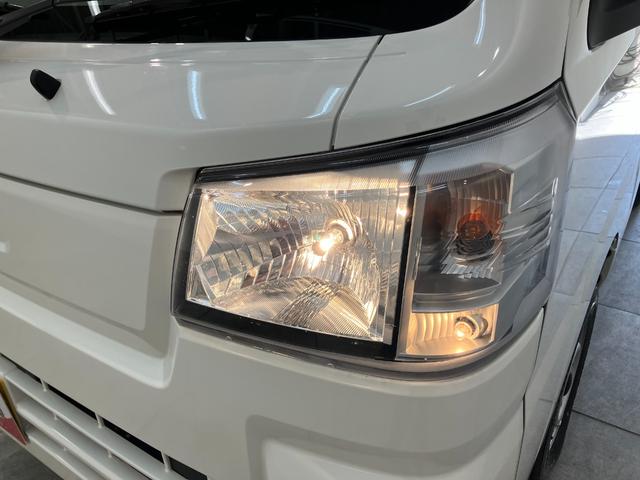 ハイゼットトラックスタンダード　４ＷＤ　ＣＶＴ車　ＣＤステレオ衝突被害軽減ブレーキ　コーナーセンサー　パートタイム４ＷＤ　ＣＤステレオ　マニュアルエアコン　マニュアルレベリング　オートライト（滋賀県）の中古車