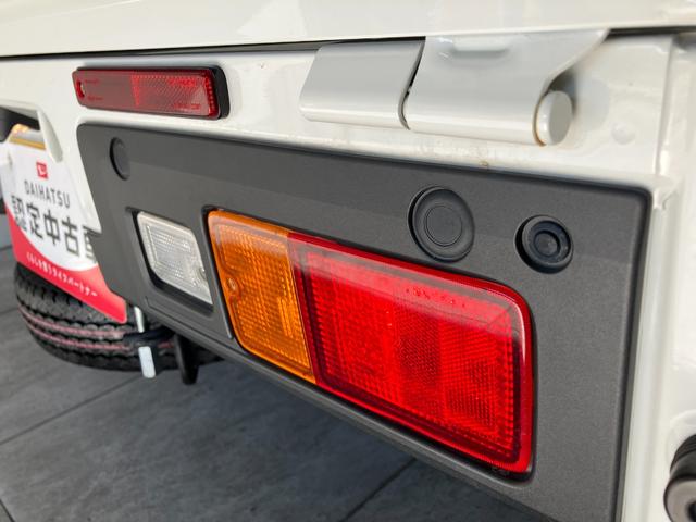 ハイゼットトラックスタンダード　４ＷＤ　ＣＶＴ車　ＣＤステレオ衝突被害軽減ブレーキ　コーナーセンサー　パートタイム４ＷＤ　ＣＤステレオ　マニュアルエアコン　マニュアルレベリング　オートライト（滋賀県）の中古車