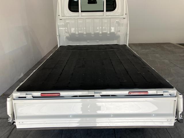 ハイゼットトラックスタンダード　４ＷＤ　ＣＶＴ車　ＣＤステレオ衝突被害軽減ブレーキ　コーナーセンサー　パートタイム４ＷＤ　ＣＤステレオ　マニュアルエアコン　マニュアルレベリング　オートライト（滋賀県）の中古車