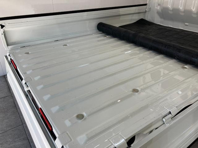 ハイゼットトラックスタンダード　４ＷＤ　ＣＶＴ車　ＣＤステレオ衝突被害軽減ブレーキ　コーナーセンサー　パートタイム４ＷＤ　ＣＤステレオ　マニュアルエアコン　マニュアルレベリング　オートライト（滋賀県）の中古車