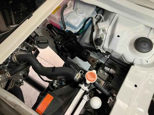 ハイゼットトラックスタンダード　４ＷＤ　ＣＶＴ車　ＣＤステレオ衝突被害軽減ブレーキ　コーナーセンサー　パートタイム４ＷＤ　ＣＤステレオ　マニュアルエアコン　マニュアルレベリング　オートライト（滋賀県）の中古車