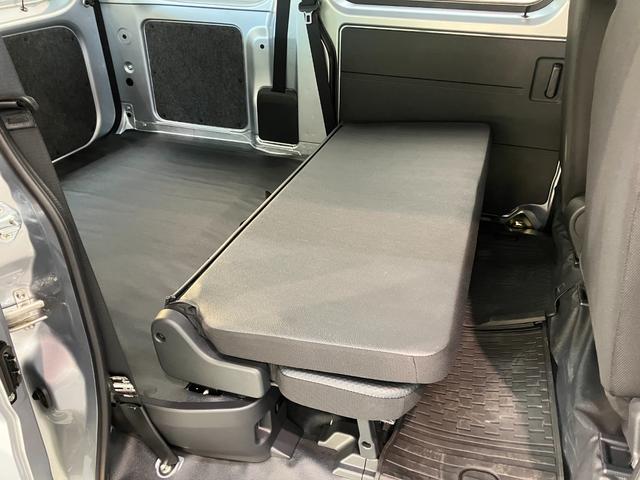 ハイゼットカーゴスペシャルクリーン　４ＷＤ　ＣＶＴ車　コーナーセンサー衝突被害軽減ブレーキ　スマアシ　コーナーセンサー　前席パワーウインドウ　ＡＭ／ＦＭステレオ　両側スライドドア　パートタイム４ＷＤ　オートライト　マニュアルレベリング（滋賀県）の中古車