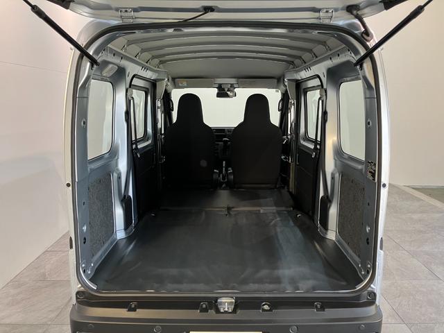 ハイゼットカーゴスペシャルクリーン　４ＷＤ　ＣＶＴ車　コーナーセンサー衝突被害軽減ブレーキ　スマアシ　コーナーセンサー　前席パワーウインドウ　ＡＭ／ＦＭステレオ　両側スライドドア　パートタイム４ＷＤ　オートライト　マニュアルレベリング（滋賀県）の中古車