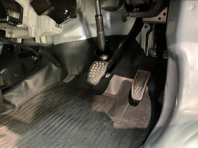 ハイゼットカーゴスペシャルクリーン　４ＷＤ　ＣＶＴ車　コーナーセンサー衝突被害軽減ブレーキ　スマアシ　コーナーセンサー　前席パワーウインドウ　ＡＭ／ＦＭステレオ　両側スライドドア　パートタイム４ＷＤ　オートライト　マニュアルレベリング（滋賀県）の中古車