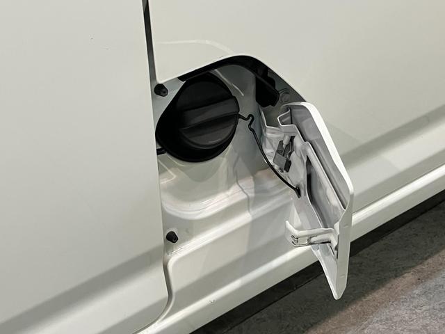 ハイゼットカーゴＤＸ　４ＷＤ　フルセグナビ　ドラレコ　キーレス　車検整備付衝突被害軽減ブレーキ　コーナーセンサー　前席パワーウインドウ　両側スライドドア　パートタイム４ＷＤ　マニュアルレベリング　フルセグナビ　ドラレコ　ＥＴＣ　ＤＶＤ再生　Ｂｌｕｅｔｏｏｔｈ　ＵＳＢ　ＬＥＤ（滋賀県）の中古車