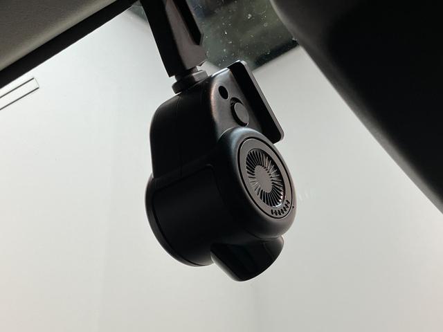 ハイゼットカーゴＤＸ　４ＷＤ　フルセグナビ　ドラレコ　キーレス　車検整備付衝突被害軽減ブレーキ　コーナーセンサー　前席パワーウインドウ　両側スライドドア　パートタイム４ＷＤ　マニュアルレベリング　フルセグナビ　ドラレコ　ＥＴＣ　ＤＶＤ再生　Ｂｌｕｅｔｏｏｔｈ　ＵＳＢ　ＬＥＤ（滋賀県）の中古車