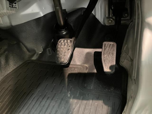 ハイゼットカーゴＤＸ　４ＷＤ　フルセグナビ　ドラレコ　キーレス　車検整備付衝突被害軽減ブレーキ　コーナーセンサー　前席パワーウインドウ　両側スライドドア　パートタイム４ＷＤ　マニュアルレベリング　フルセグナビ　ドラレコ　ＥＴＣ　ＤＶＤ再生　Ｂｌｕｅｔｏｏｔｈ　ＵＳＢ　ＬＥＤ（滋賀県）の中古車