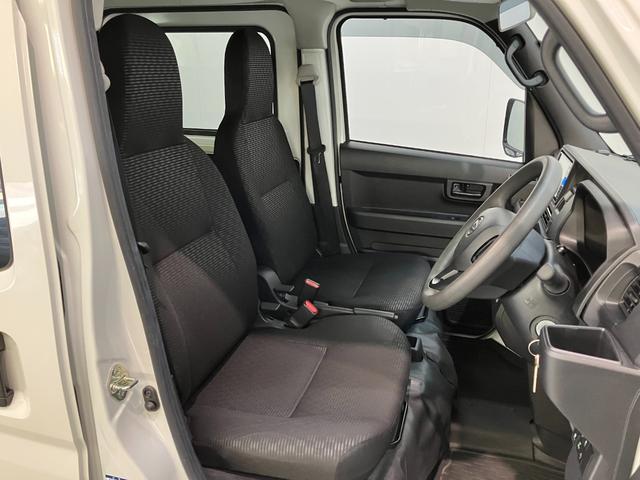 ハイゼットカーゴＤＸ　４ＷＤ　フルセグナビ　ドラレコ　ＥＴＣ　キーレス衝突被害軽減ブレーキ　スマアシ　コーナーセンサー　キーレス　前席パワーウインドウ　フルセグナビ　ドラレコ　ＥＴＣ　ＤＶＤ再生　Ｂｌｕｅｔｏｏｔｈ　ＵＳＢ　ＬＥＤ　オートライト　パートタイム４ＷＤ（滋賀県）の中古車