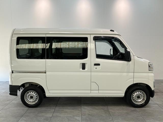 ハイゼットカーゴＤＸ　４ＷＤ　フルセグナビ　ドラレコ　ＥＴＣ　キーレス衝突被害軽減ブレーキ　スマアシ　コーナーセンサー　キーレス　前席パワーウインドウ　フルセグナビ　ドラレコ　ＥＴＣ　ＤＶＤ再生　Ｂｌｕｅｔｏｏｔｈ　ＵＳＢ　ＬＥＤ　オートライト　パートタイム４ＷＤ（滋賀県）の中古車