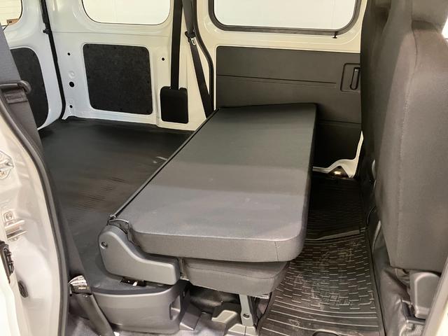 ハイゼットカーゴＤＸ　４ＷＤ　フルセグナビ　ドラレコ　ＥＴＣ　キーレス衝突被害軽減ブレーキ　スマアシ　コーナーセンサー　キーレス　前席パワーウインドウ　フルセグナビ　ドラレコ　ＥＴＣ　ＤＶＤ再生　Ｂｌｕｅｔｏｏｔｈ　ＵＳＢ　ＬＥＤ　オートライト　パートタイム４ＷＤ（滋賀県）の中古車