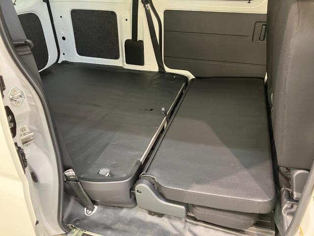 ハイゼットカーゴＤＸ　４ＷＤ　フルセグナビ　ドラレコ　ＥＴＣ　キーレス衝突被害軽減ブレーキ　スマアシ　コーナーセンサー　キーレス　前席パワーウインドウ　フルセグナビ　ドラレコ　ＥＴＣ　ＤＶＤ再生　Ｂｌｕｅｔｏｏｔｈ　ＵＳＢ　ＬＥＤ　オートライト　パートタイム４ＷＤ（滋賀県）の中古車