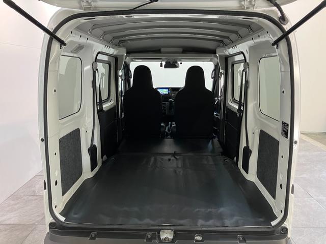 ハイゼットカーゴＤＸ　４ＷＤ　フルセグナビ　ドラレコ　ＥＴＣ　キーレス衝突被害軽減ブレーキ　スマアシ　コーナーセンサー　キーレス　前席パワーウインドウ　フルセグナビ　ドラレコ　ＥＴＣ　ＤＶＤ再生　Ｂｌｕｅｔｏｏｔｈ　ＵＳＢ　ＬＥＤ　オートライト　パートタイム４ＷＤ（滋賀県）の中古車