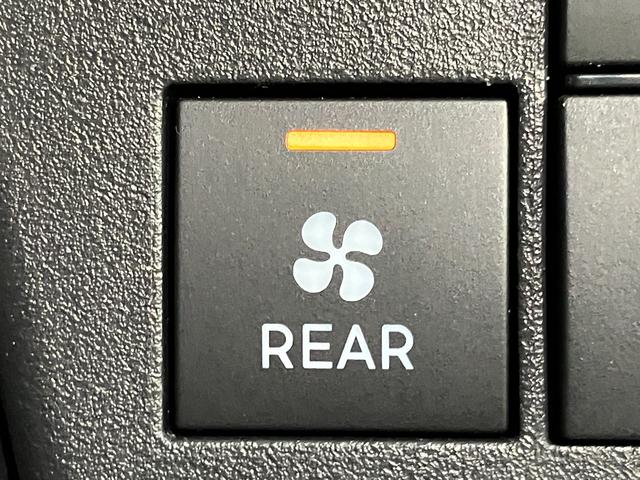 ハイゼットカーゴＤＸ　４ＷＤ　フルセグナビ　ドラレコ　ＥＴＣ　キーレス衝突被害軽減ブレーキ　スマアシ　コーナーセンサー　キーレス　前席パワーウインドウ　フルセグナビ　ドラレコ　ＥＴＣ　ＤＶＤ再生　Ｂｌｕｅｔｏｏｔｈ　ＵＳＢ　ＬＥＤ　オートライト　パートタイム４ＷＤ（滋賀県）の中古車